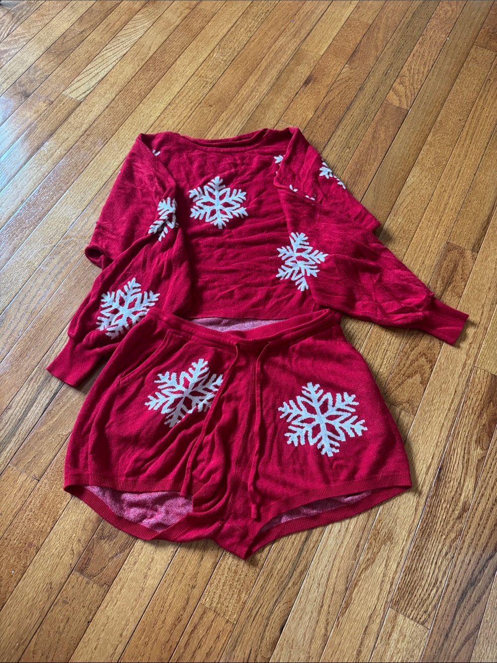 Red Snowflake Knit Lounge Set - Festive Two-Piece